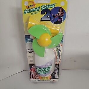 New Vintage Retro Squeeze Breeze 2 Sports Water Bottle/Misting Fan USA 90's